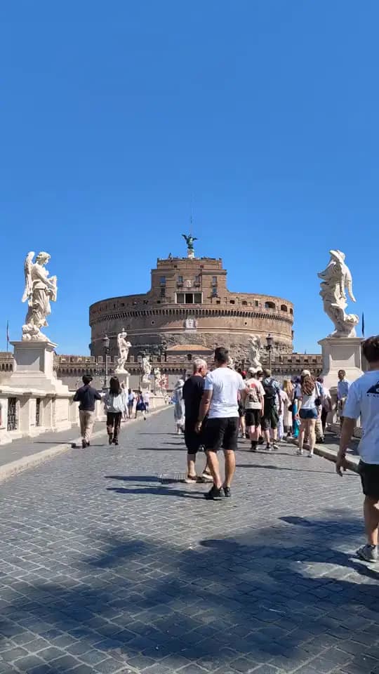 Walk to Castel Sant'Angelo